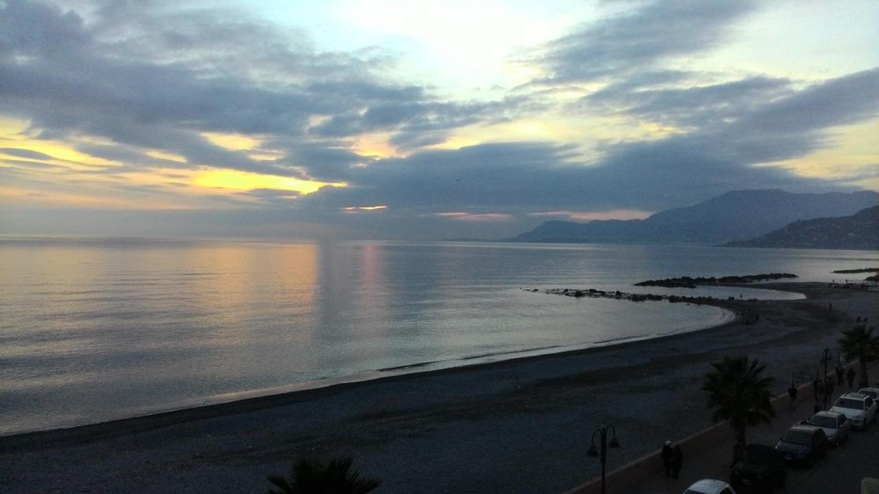 Appartamento Giusy Ventimiglia Exterior photo